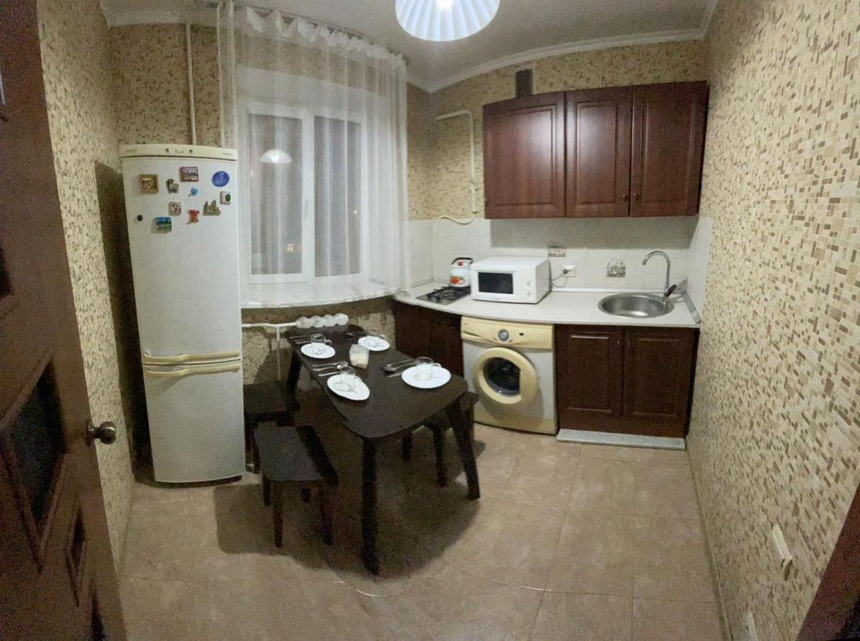 Квартира Рядом Арбата, Гоголя 92 알마티 외부 사진