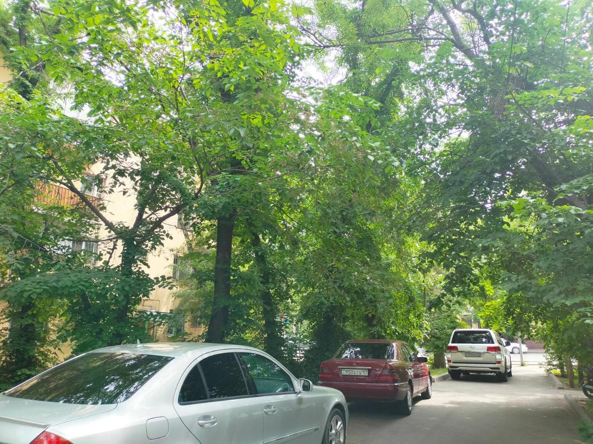 Квартира Рядом Арбата, Гоголя 92 알마티 외부 사진
